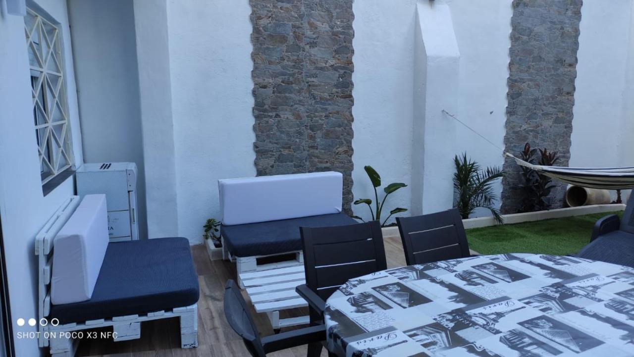 Malvarosa Beach Private Garden Apartment Valencia Exterior photo